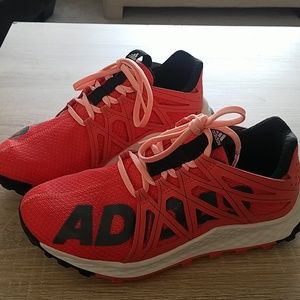 Adidas bounce running shoes